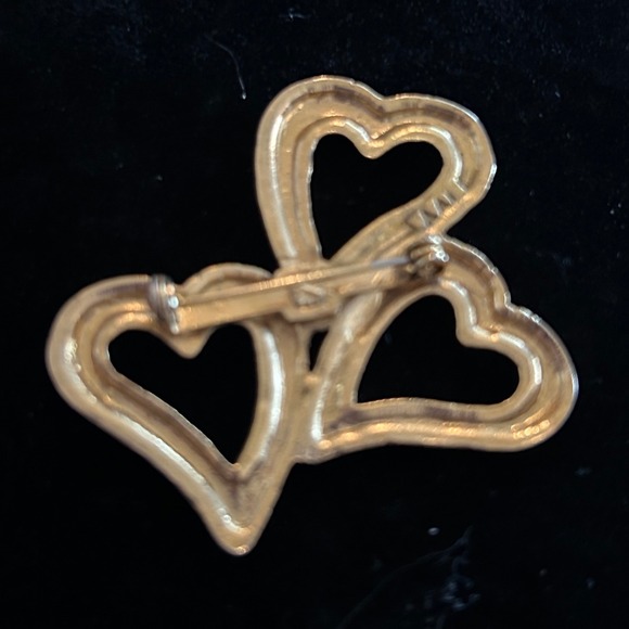 Vintage AAI Triple Open Heart Brooch Gold Tone Signed Accessories Arts Inc 1980s - Picture 2 of 4